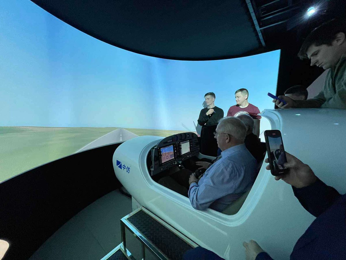 CNFSimulator's tweet photo. The 48th WorldSkills Competition takes place 22–27 September. Pilot training follows a defined progression. The DA40 covers single-engine work, the DA42 covers multi-engine procedures and asymmetric handling. #WorldSkills2026 #DA42 #FlightTraining https://t.co/giNl3g21Of