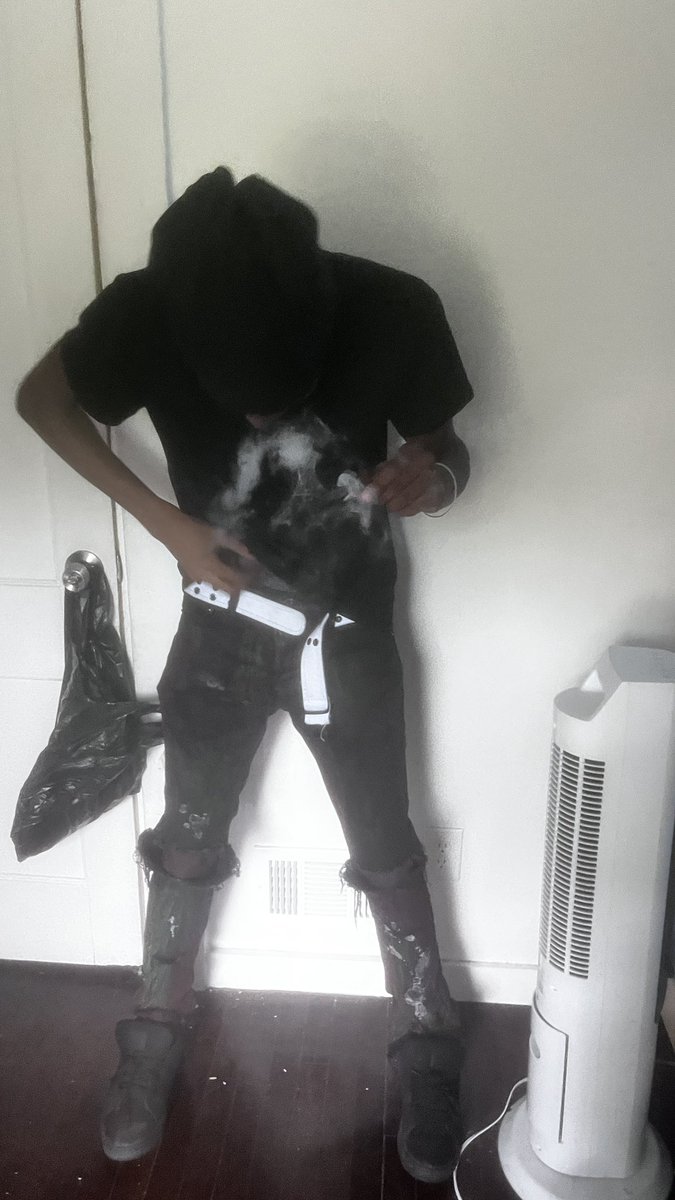 1slayem_'s tweet photo. #1slayem #artist #albummode https://t.co/JLVPPV0ZLm