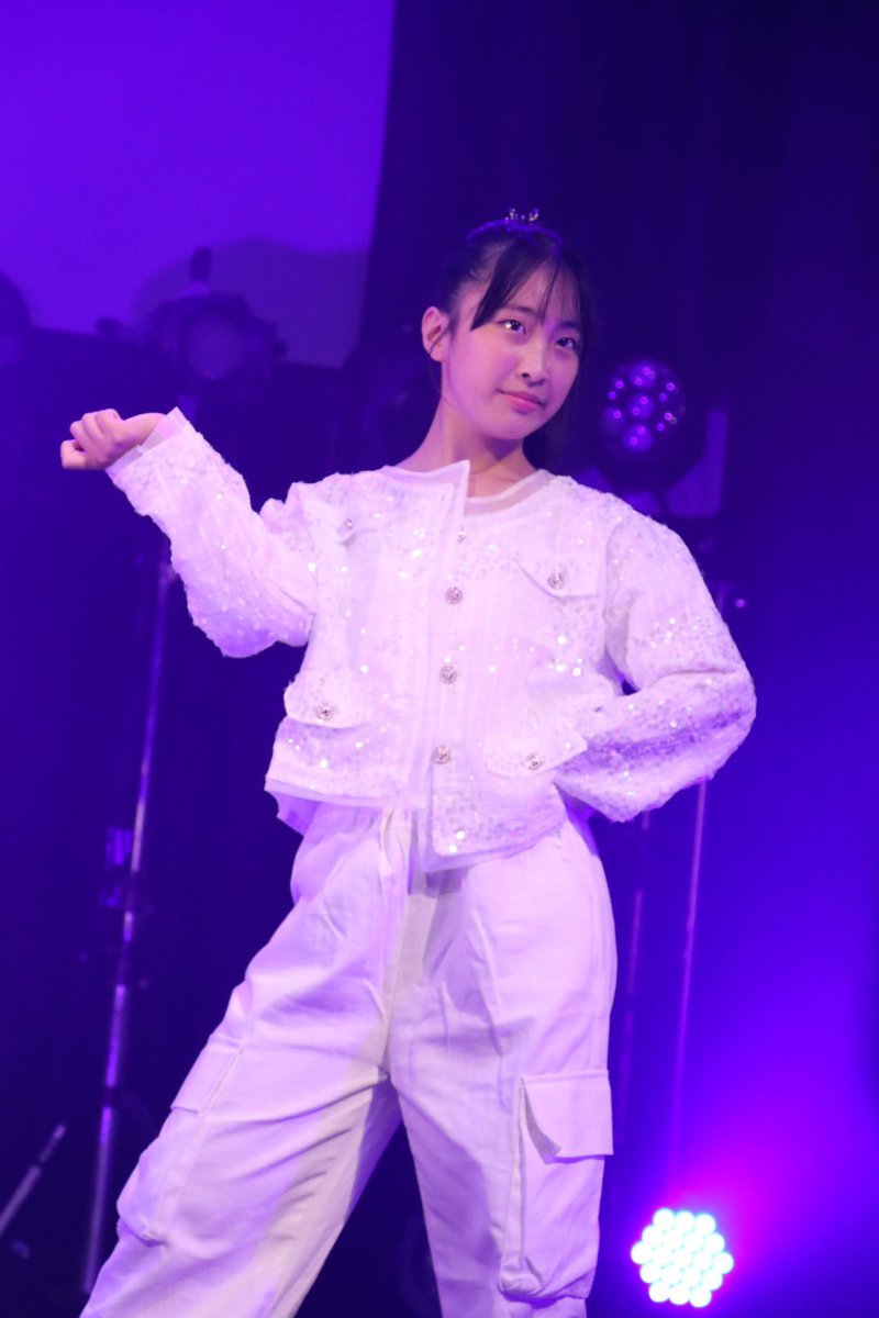 hina260911's tweet photo. 2026.9.13 #redlive 素敵なお写真ありがとうございます❣️
キッズダンスの衣装大きすぎた笑
⁡
オールホワイトカッコイイ(*´>ω<`*)✨
⁡
@ACTORS_STUDIO_ 
 #村上陽菜 
 #js6
 #12歳 https://t.co/kFf44HB6WB