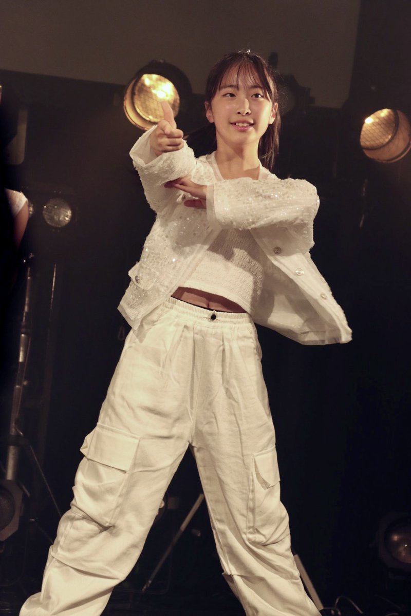 hina260911's tweet photo. 2026.9.13 #redlive 素敵なお写真ありがとうございます❣️
キッズダンスの衣装大きすぎた笑
⁡
オールホワイトカッコイイ(*´>ω<`*)✨
⁡
@ACTORS_STUDIO_ 
 #村上陽菜 
 #js6
 #12歳 https://t.co/kFf44HB6WB