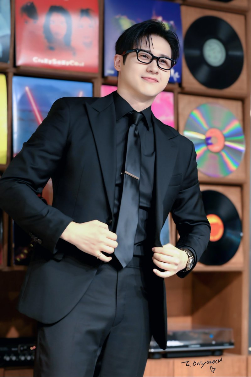 onlyonecnu0616's tweet photo. 2026.0913 [청음회] #신우 #B1A4 @B1A4_CNU 

🙈🙉🙊 https://t.co/RZbODEJMWn