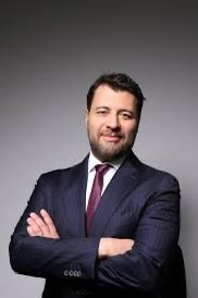 MSumatran's tweet photo. Soldakinin yediği naneleri sağdakiler zamanında denetleyip müdahale etmediği için Hayatında hiç Tera hissesi veya fonu almamış milyonlarca insan milyonlarca lira zarar etti..Bu kadar milletin kul hakkını nasıl ödeyeceksiniz ?? https://t.co/V2cS72Sg4c