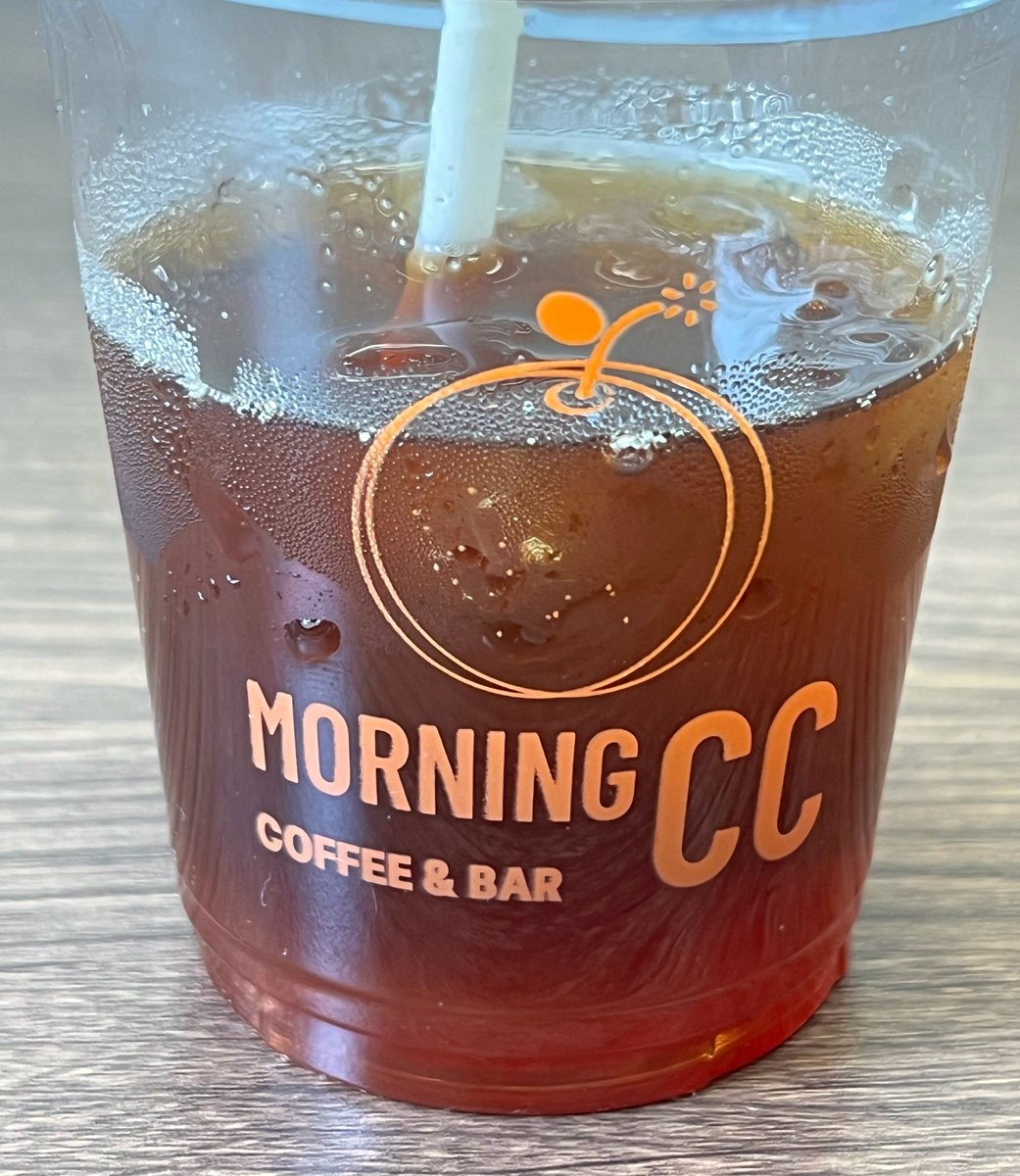 LacyWilans5oo's tweet photo. Momentos de descanso rápido: café frío y mirar el techo, la mejor pausa sin culpa. https://t.co/WOwCEN0bEo