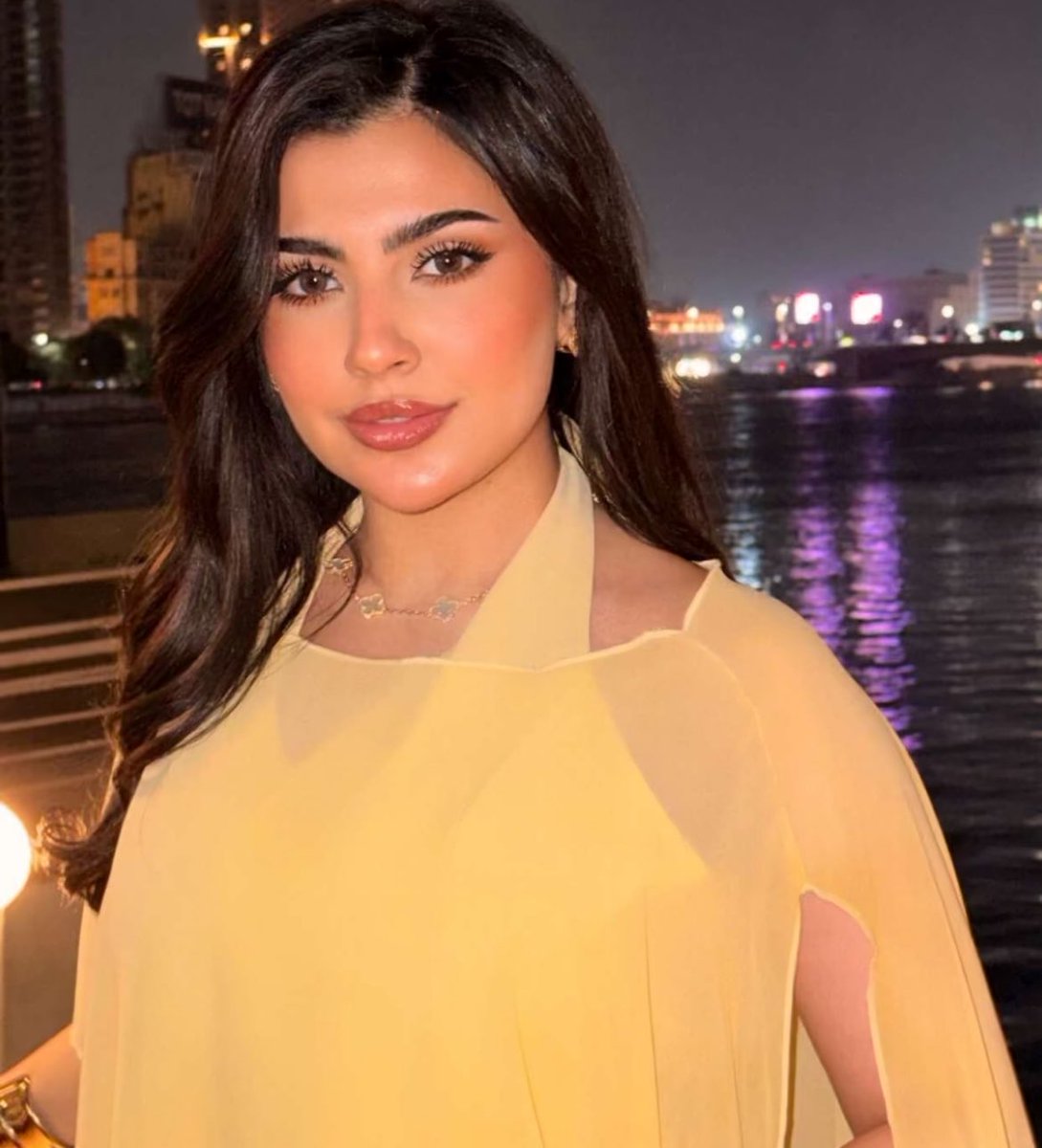 Jo1p10's tweet photo. ملكه ملكه اخ💛💛💛💛💛💛💛 https://t.co/UBwO6Nq8Za