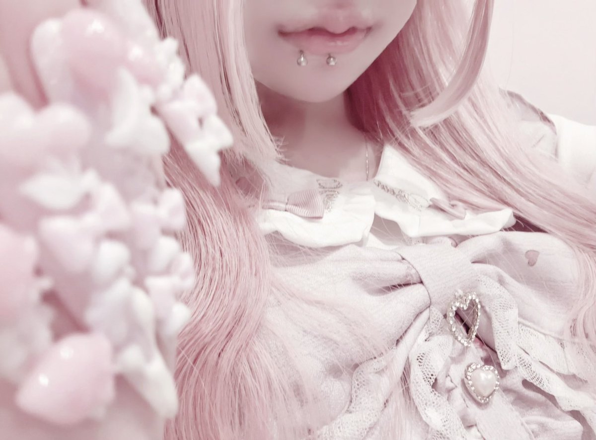 maimeromgmg's tweet photo. ぴんくだいすき♡ https://t.co/ZWynxM8RWm