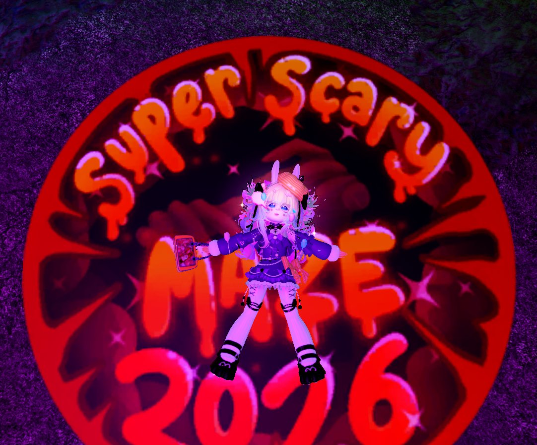 royaleggz's tweet photo. Maze is same as last year 🩷🎃 https://t.co/CuLxnXDIRL