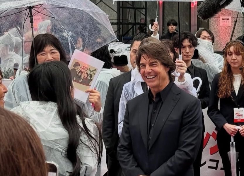 mimindylily's tweet photo. トムの来日が近いので、今さら前回のレカペを見返してるんですが、トムの目には人間を吸い込む力があるので、救急車が必要になるかもしれません😂😂😂
皆さま、くれぐれもお気をつけください。
#TomCruise #トムクルーズ #トム来日
#Digger 楽しみにしています🪏 https://t.co/jg9bL3Z8mT