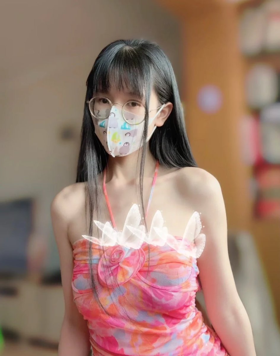 TannerOneijvgn's tweet photo. 連衣裙＋長髮 
好像有一點點犯規 https://t.co/X5k2PSVezI
