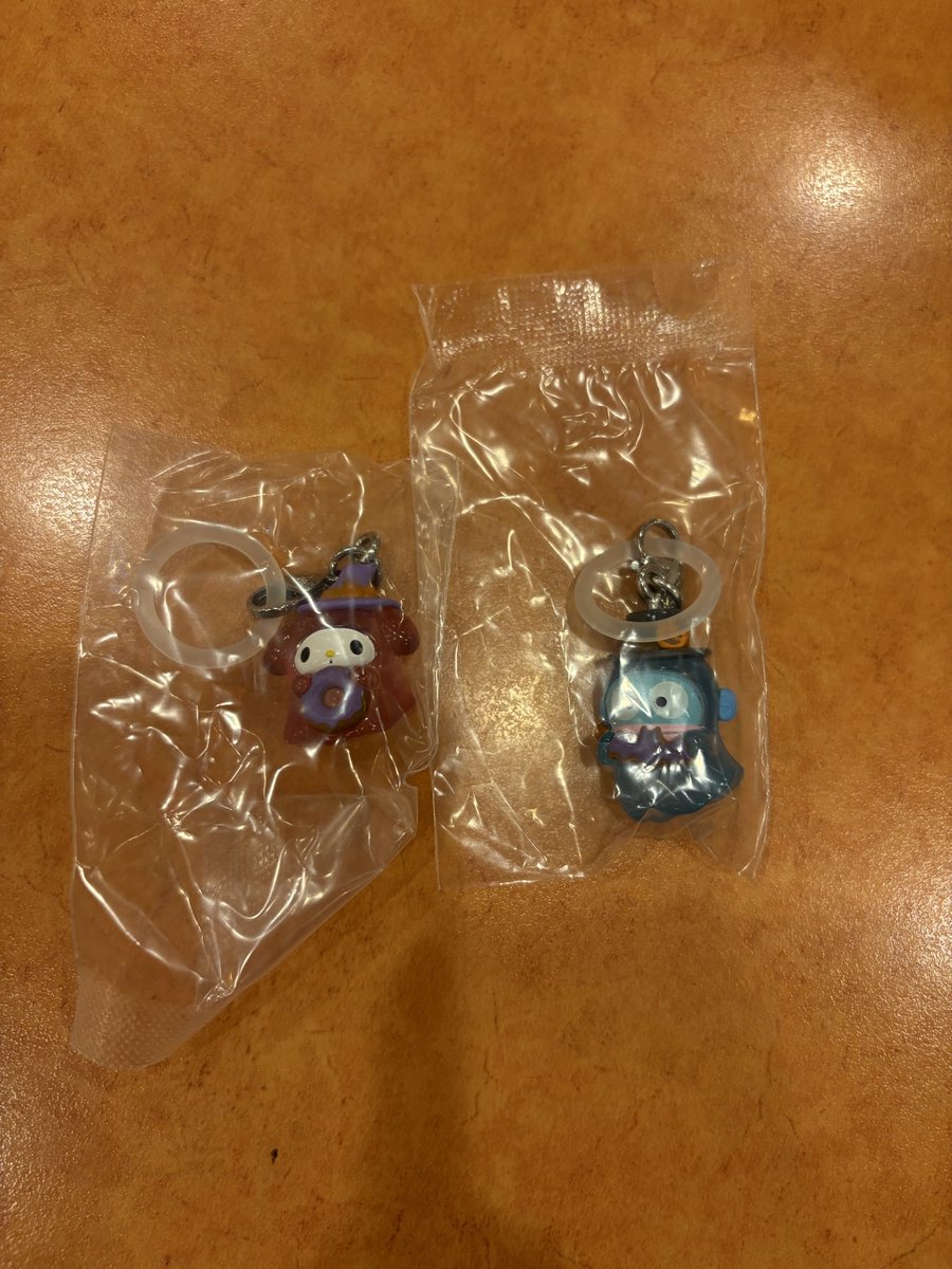 marusukedon's tweet photo. @jswn_svt マイメロ、ハンギョドン所持しております！
キティ2個と郵送交換可能でしょうか？ https://t.co/Qu9wskx5Qw