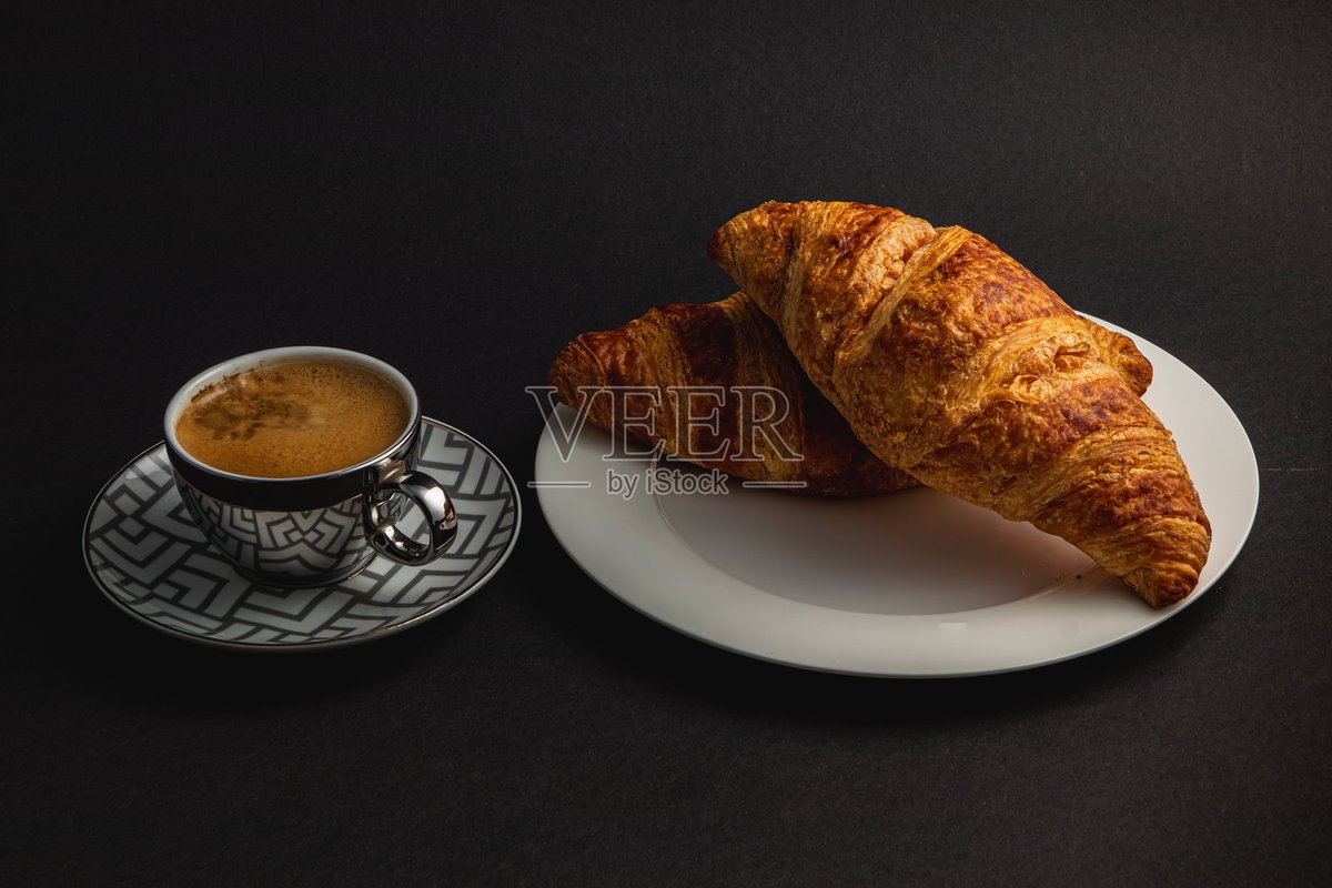 sweer027167's tweet photo. New stock alert! Freshly brewed iced coffee u0026 crispy croissants now in store—grab your morning pick-me-up before they’re gone! https://t.co/y4J6We6ckQ