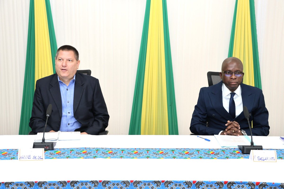 Yendouti's tweet photo. Diplomatie &amp; #Développement: Le #MAECIATE a réuni les départements ministériels ce 17 sept. Une session pour renforcer la synergie interministérielle et faire de la politique étrangère un levier économique concret.
#Togo @Maeciate #Diplomatie #Lomé https://t.co/YRPfxVPttW