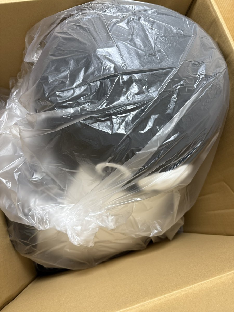 SougoRailway's tweet photo. Suicaのペンギン Yogibo Hugger
お家に届きました🐧 https://t.co/eqdm0mixYD