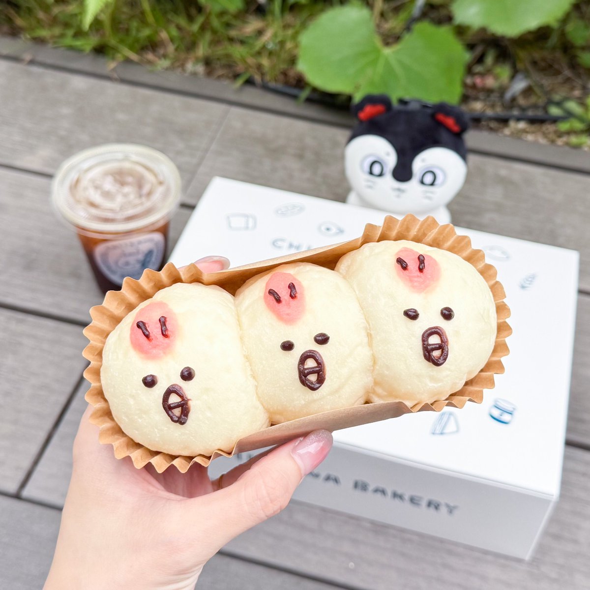 gemiko_voice's tweet photo. これが「なかよし人魚のちぎりパン」です
こうやって食べていいんだよね？？ https://t.co/aBg45niZ2P