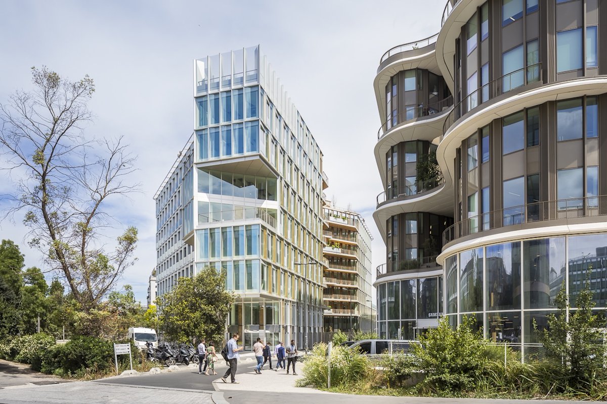 Architizer's tweet photo. #ProjectOfTheDay: REIWA by Brenac & Gonzalez & Associés
Reiwa brings a new 25,000-square-metre office building to the changing district between Saint-Ouen’s town hall and the Paris ring road. Its architecture shifts between a modular crystalline façade and deeply planted terraces, with outdoor stairways connecting workspaces through a sequence of elevated gardens.
📍Saint-Ouen-sur-Seine, France
Details: https://t.co/JcqSfUo8l8