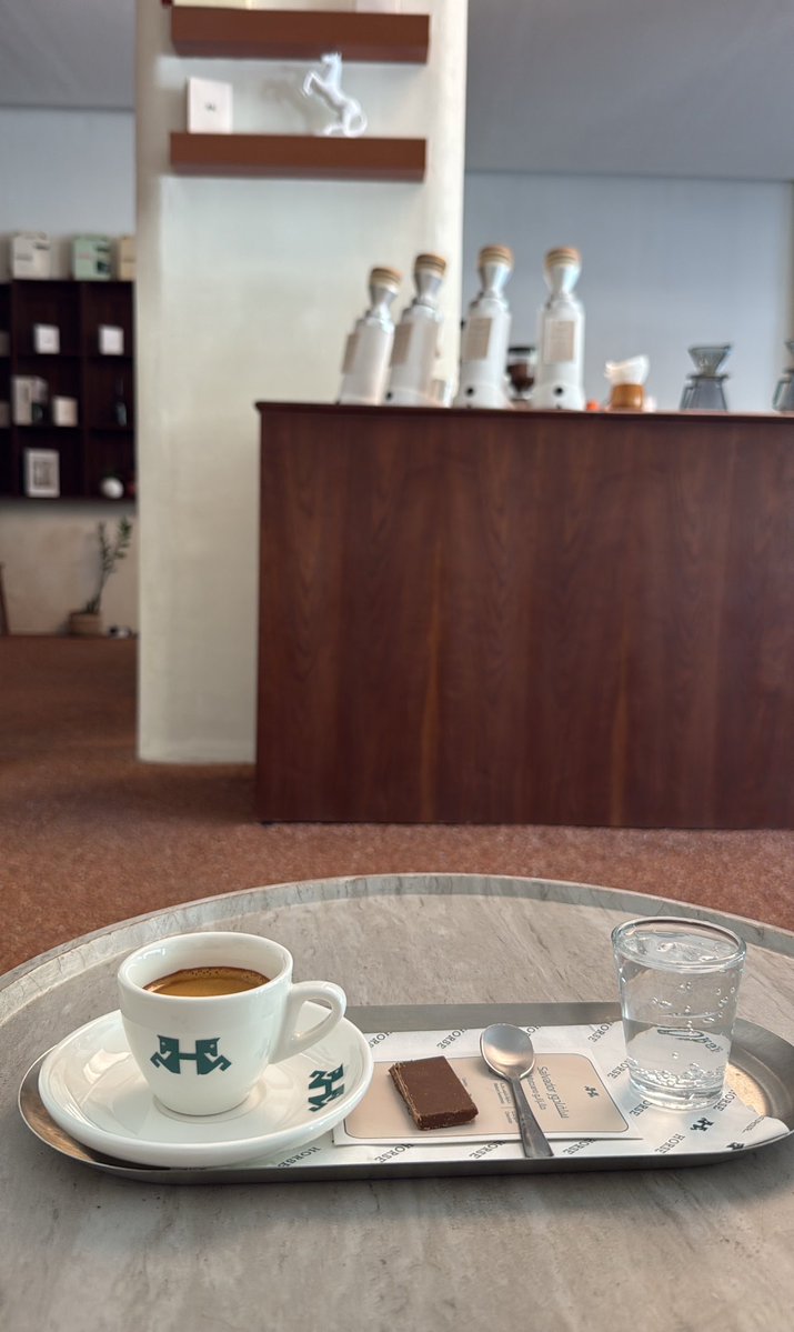 vq21_'s tweet photo. إسبريسو ☕️ https://t.co/DjV7MFWHhi