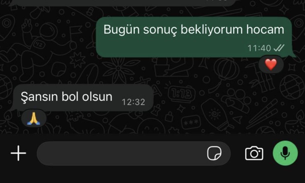 zhdeyy's tweet photo. devrim daim de olsun mu en en ennn seküler hocam https://t.co/XA6eAqka4Y