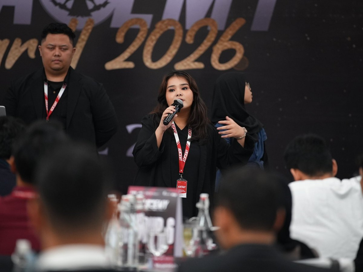 arsenatasyas's tweet photo. Ikutan program Sport Management dari PSSI, FIFA, AFC &amp; Kemenpora ini seru banget ya. Bisa belajar banyak hal, terutama dari perspektif business &amp; management dari bola. Football is indeed beyond 90 minutes. Tahun depan wajib ikut Garuda Academy sih guysss. Worth it! https://t.co/x8hWxXiDky