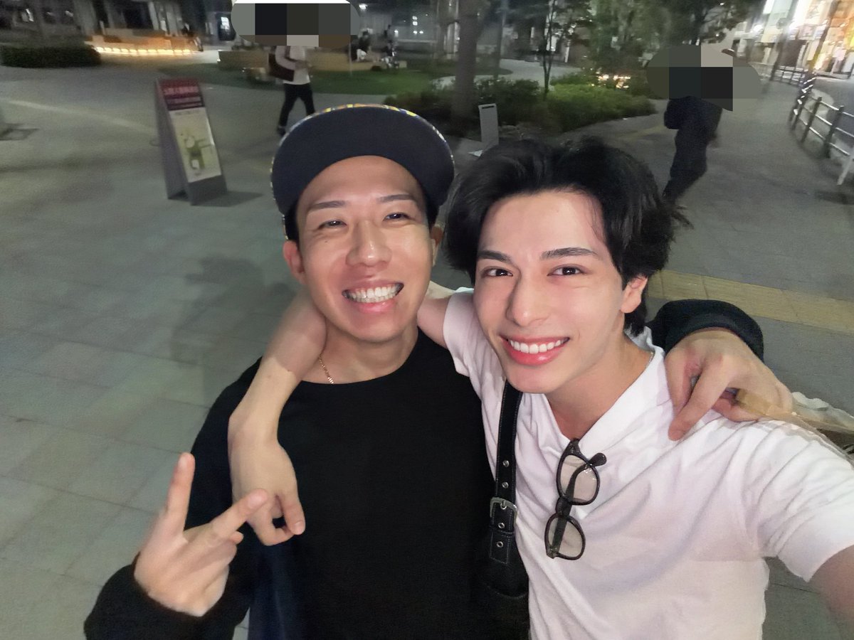 Kunpei_Kawamura's tweet photo. 映画のまち調布 with 修ちゃん✌️

お互いほぼ初めての地で食べて飲んで散歩して、最っ高の旅でした！！！！！！！ https://t.co/lQAzucDqFZ