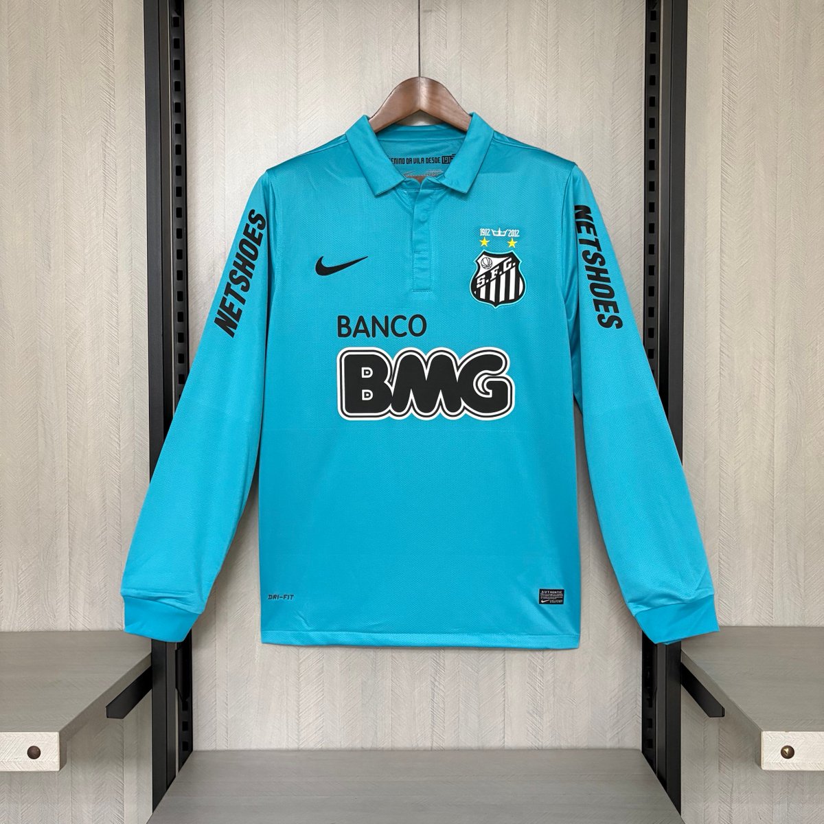 rodrigofranke's tweet photo. Retro kit just landed. Old-school football vibes, classic colourways, and that timeless match-day feel. Which era are you pulling for? 👇
RetroFootball #JerseyDrop #ClassicKit #FutbolVintage https://t.co/VS3YgiLYgh