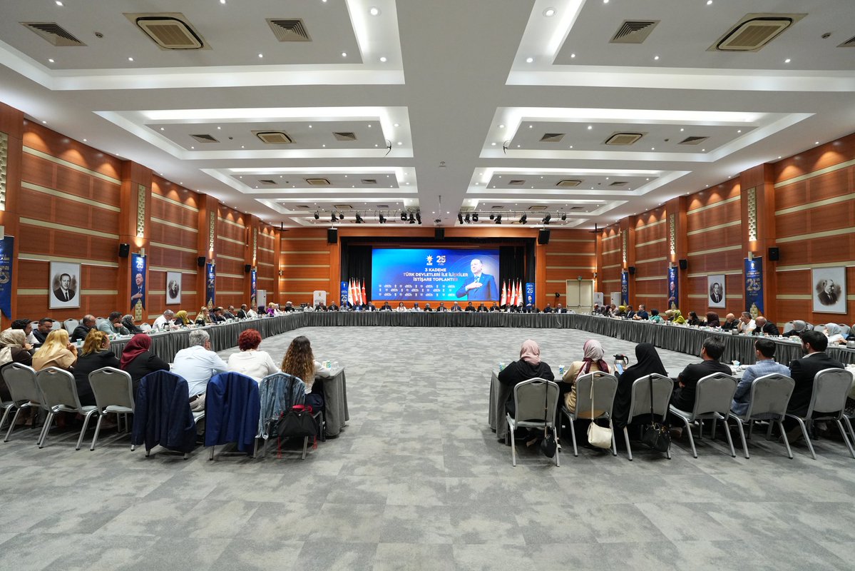 mehmetsahinbsk's tweet photo. Türk Devletleri İle  İlişkiler İstanbul Başkanlığı olarak aylık icra ve ilçe birim başkanları toplantımızı istanbul milletvekilimiz @samilayrim katılıyla yaptık. Herşey TÜRKİYE YÜZYILI hedeflerimiz için.
@abdullahozdemir https://t.co/5xsDqEnyFT