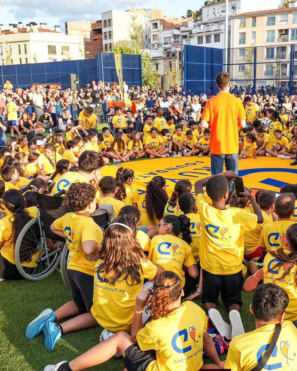 madodeley2's tweet photo. Inauguració Cruyff Court Eric Garcia, a Martorell
#CruyffLegacy
#CreatingSpace https://t.co/wM88xSzJ0Q
