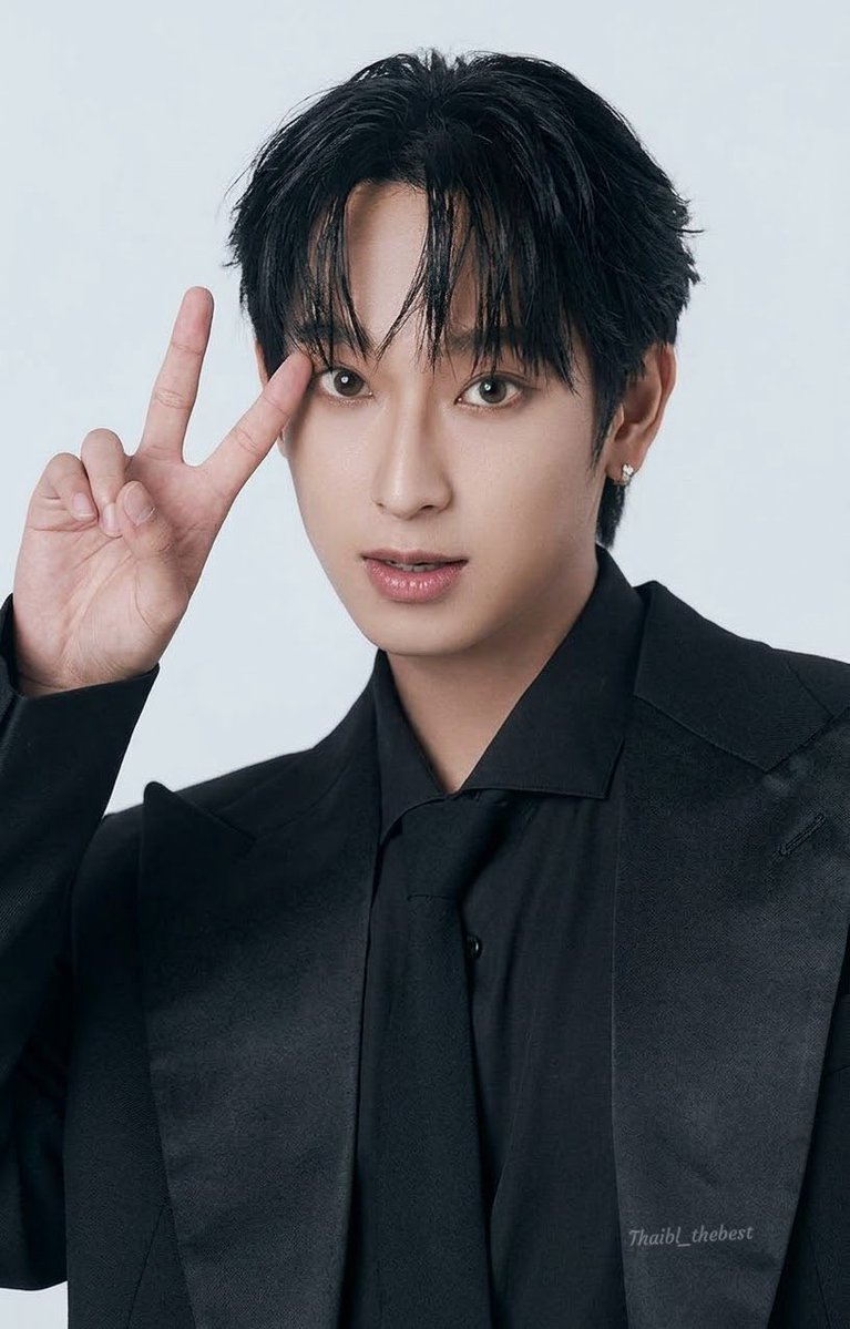 thaibl_thebest's tweet photo. #winmetawin #ohmnanon #chimonwachirawit https://t.co/nzrp9sWySx