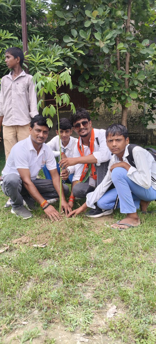 _pathak2's tweet photo. कर्मभूमि वाराणसी से जन्मभूमि वडनगर तक 
आदरणीय प्रधानमंत्री श्री Narendra Modi जी के76वें जन्मदिवस एवं सार्वजनिक जीवन में राष्ट्रसेवाके 25 वर्ष पूर्ण होने पर सेवा संकल्प अभियान के अंतर्गत ज्ञानपुर भदोही में नरेन्द्र मोदी जी के विकास के प्रदर्शनी का अवलोकन कर के वृक्षारोपण किया https://t.co/KLzuChUTgY