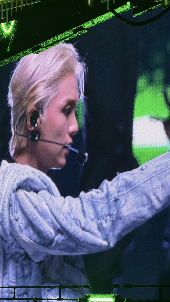 ttrisukoll's tweet photo. อีเหี้ย แฮชานผมทองงงงงงงงง

#NCT127  #THE_REDLINE #NCT127_5TH_NEOCITY_THE_REDLINE #NCT_10TH_ANNIVERSARY https://t.co/fB5YiwxJx2