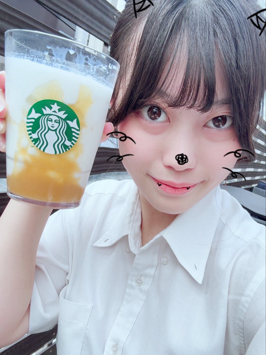 otoa090415's tweet photo. こんばんはぁｰ!!!
本当にスタバが好きすぎる、今日発売の蜜芋ミルク飲んできちゃった😽✌🏻️
スタバと芋って素晴らしすぎる組み合わせ𓂃 𓈒𓏸໒꒱
飲まなきゃ損!損!です!😽💜💛
  #スタバ  #さつまいも  #fyp  #17歳  #sjk https://t.co/FSuDB4fXzg