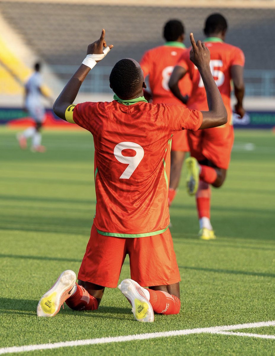 imfuraluc01's tweet photo. This CECAFA U20 in Tanzania has revealed a real striker to East Africa!🔥

Amini Nshimirimana, Just 20 years old, is putting on a show for Burundi U20. 4 goals in 2 games! ⚽️

Yesterday, he bagged a brace against Kenya U20 to help Intamba secure a place in the semifinals. 

He did the same in the opening game against South Sudan.

You’ve got a diamond on your hands, Vision FC Brothers Nyange & Caleb! 💎🇧🇮 

@visionfc.official 

AMAKIPE AFITE FURUSI, YITEGEREZE UYU RUTAHIZAMU W’INGIMBI z’INTAMBA. 

UYU NI RUTAHIZAMU KABISA. 

Ibitego 4 mu mikino 2 Gusa. Yagejeje Aba bana muri 1/2 abereye Kizigenza. 

Gusa Kugura n’aba-BOSS Biragora. 😂

@calebbonfils 

@bbkigalifm 89.7 FM