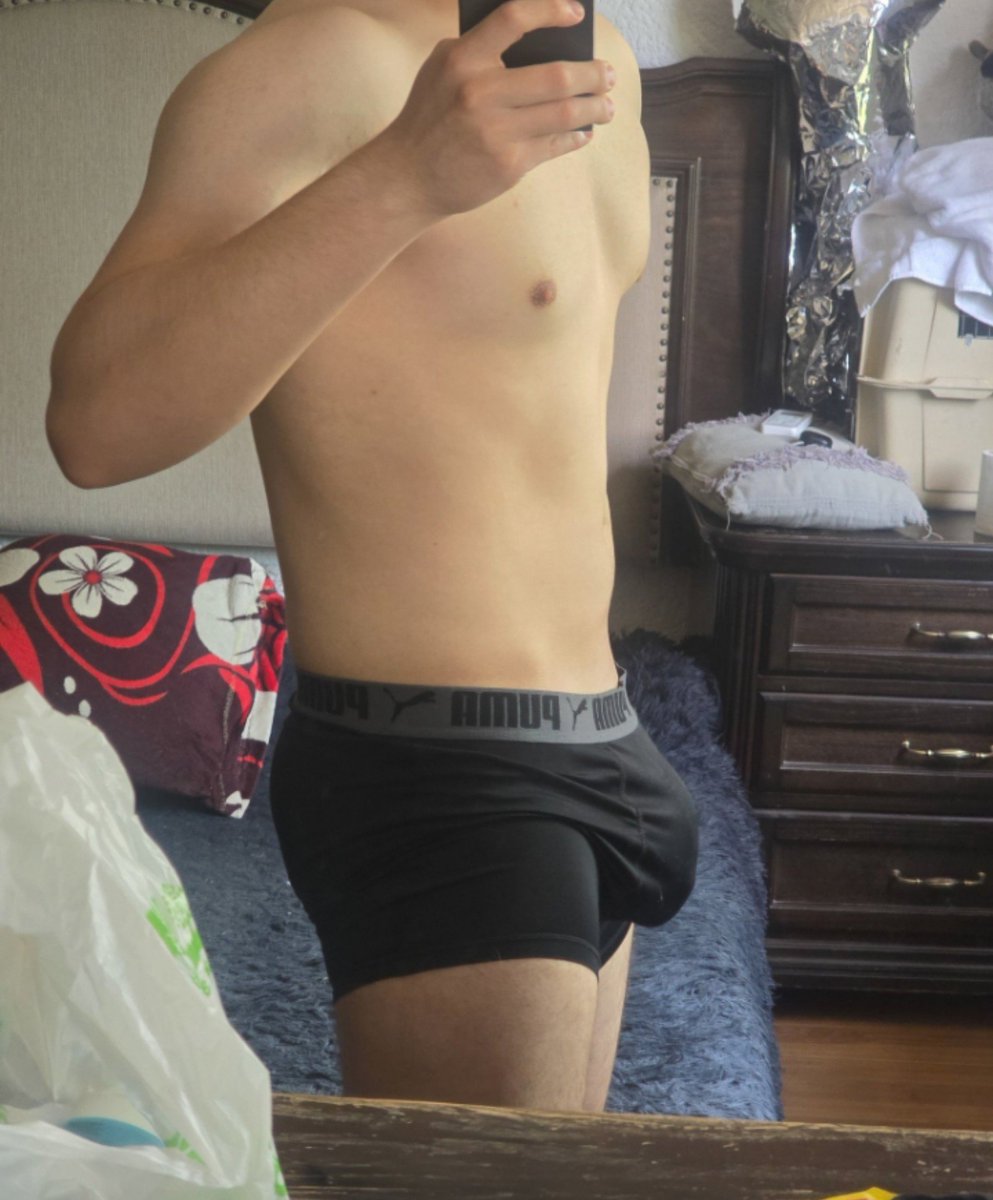 ALEXISCAHUIC's tweet photo. #RT para que aparezca en tu cama 🍆💦 https://t.co/scbAMJhFAT