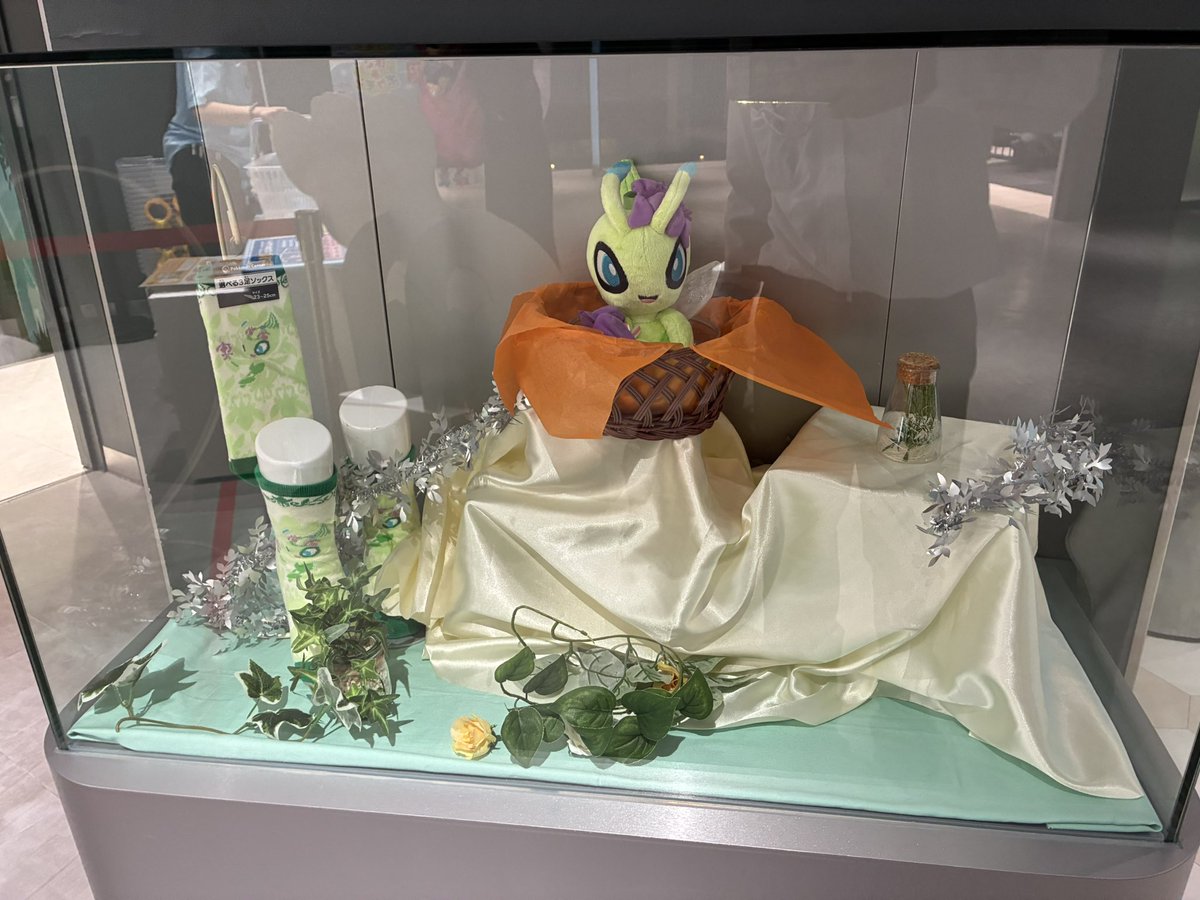 macdairnoise's tweet photo. ポケモンセンターナゴヤ来たぜ！ https://t.co/33lUCyB4cj