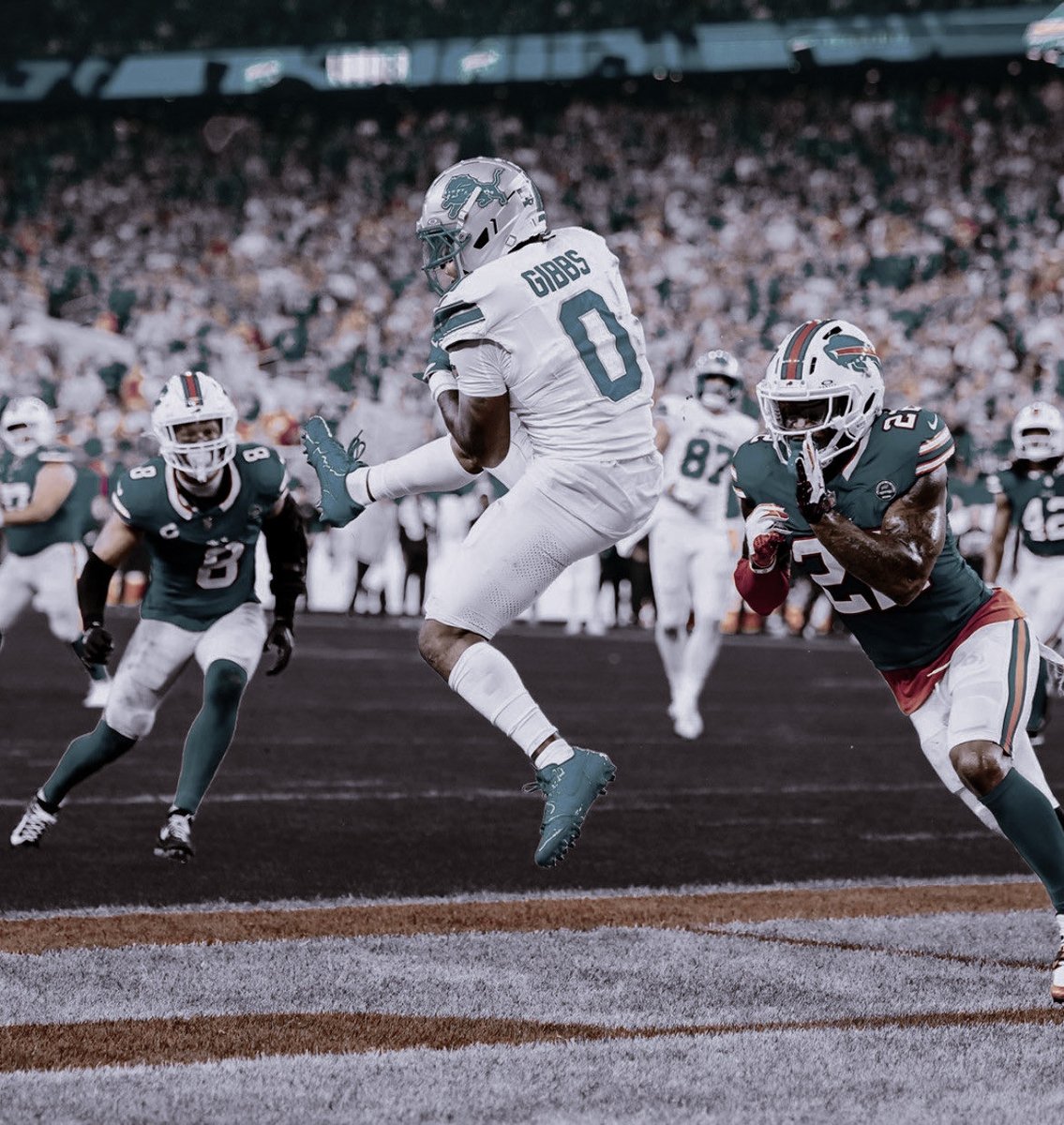 sonicelusive's tweet photo. just one of those games where we let our opposition up the score on us too many times before we got back in the game. losing to a good team isn’t bad, but we have to make sure we don’t make it a habit. 

         𝐋  -  [ 𝟑𝟏 - 𝟒𝟏 ]

🏈. https://t.co/8qMsTT9wGB