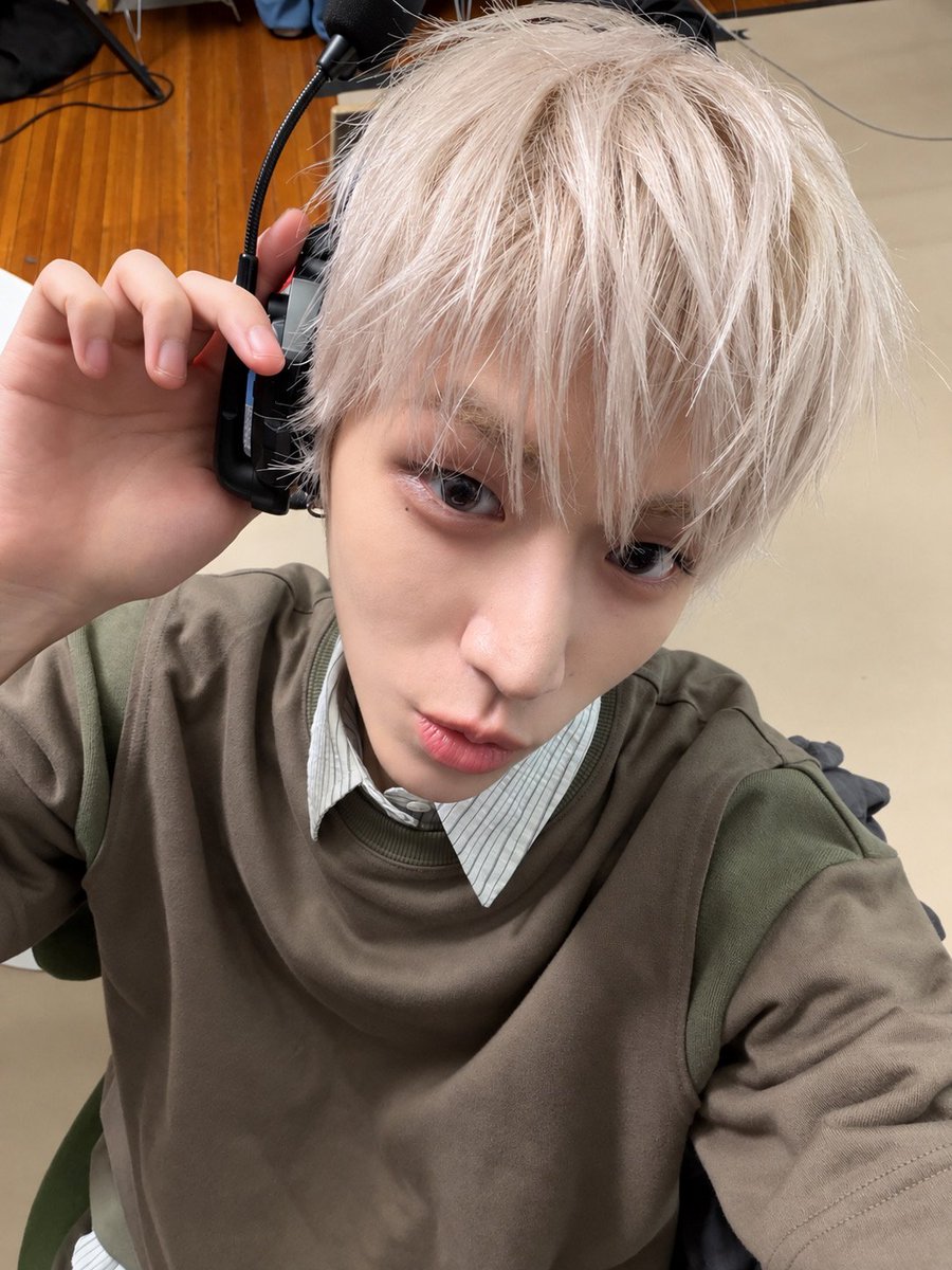 jswoon222's tweet photo. 진짜 너무 귀엽구 잘생겼네..🤭🫠🫠 https://t.co/a3SIG4N7Fa