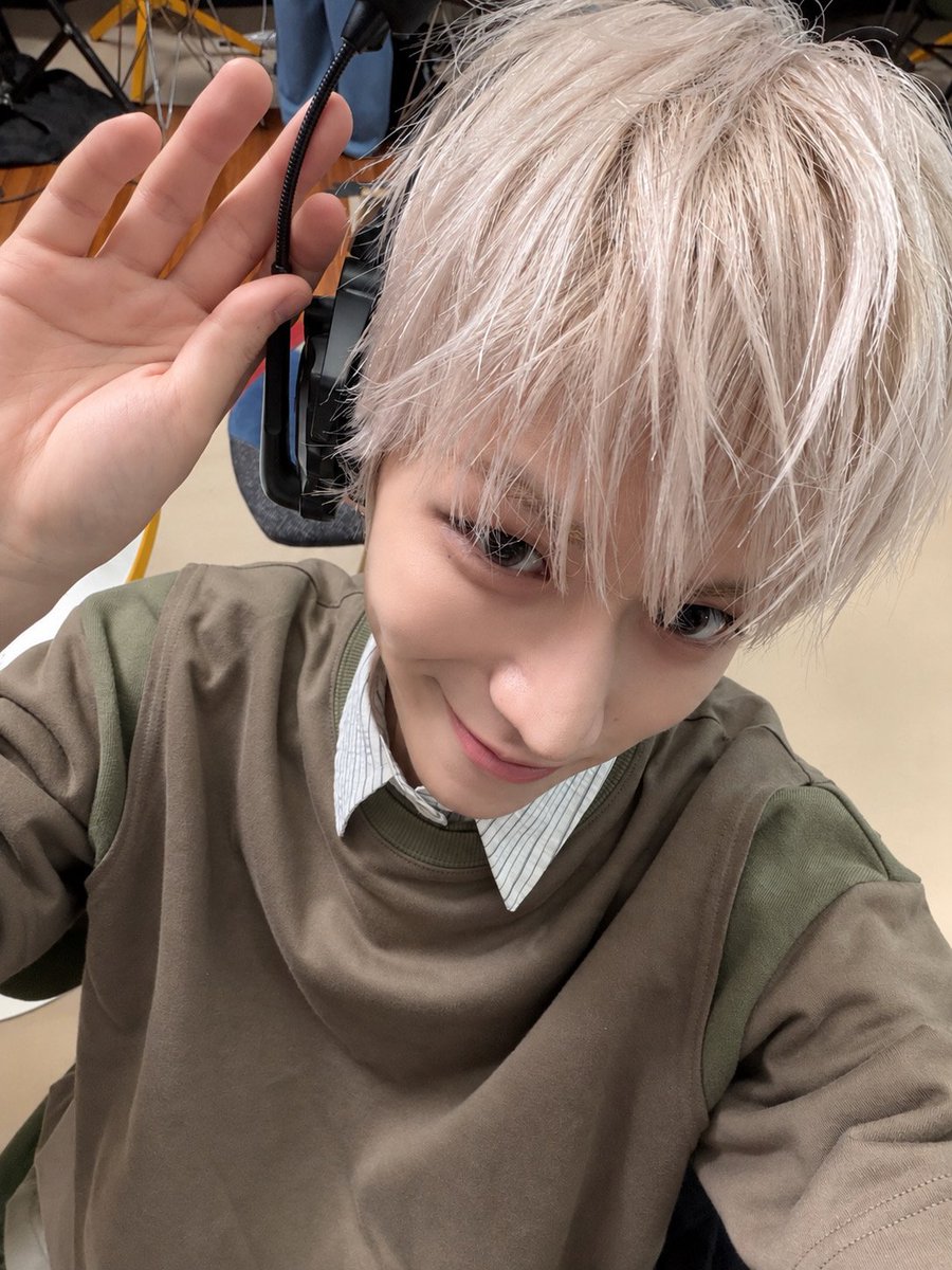 jswoon222's tweet photo. 진짜 너무 귀엽구 잘생겼네..🤭🫠🫠 https://t.co/a3SIG4N7Fa