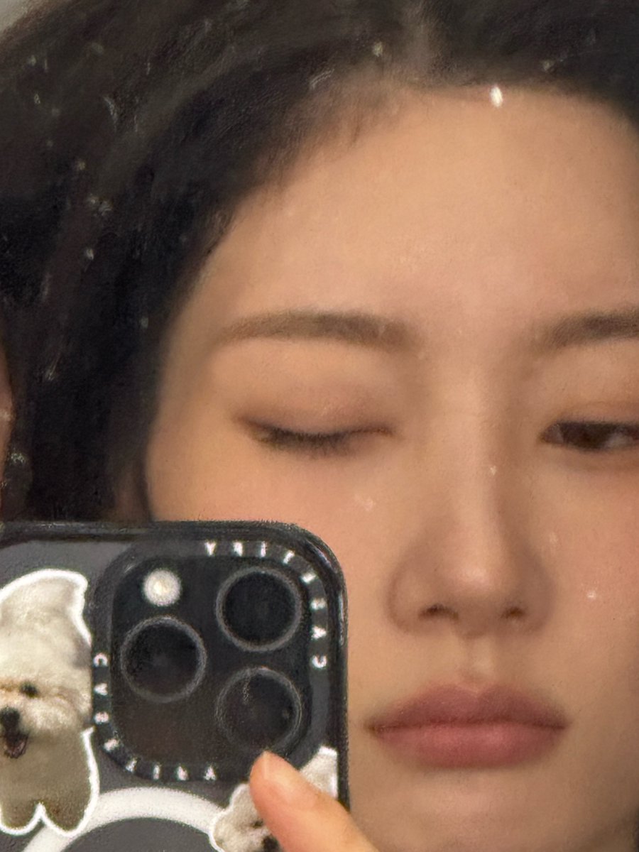chaeieon's tweet photo. 뿅뿅, 안녕! Been a while. https://t.co/TtbwD2nik0