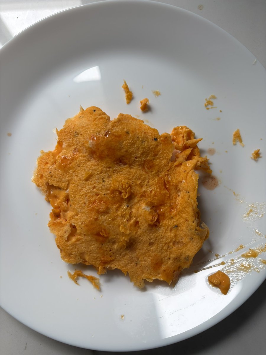 yakatarina's tweet photo. cooked my eggs for a bit too long this afternoon :( https://t.co/kWdzjyJmdU