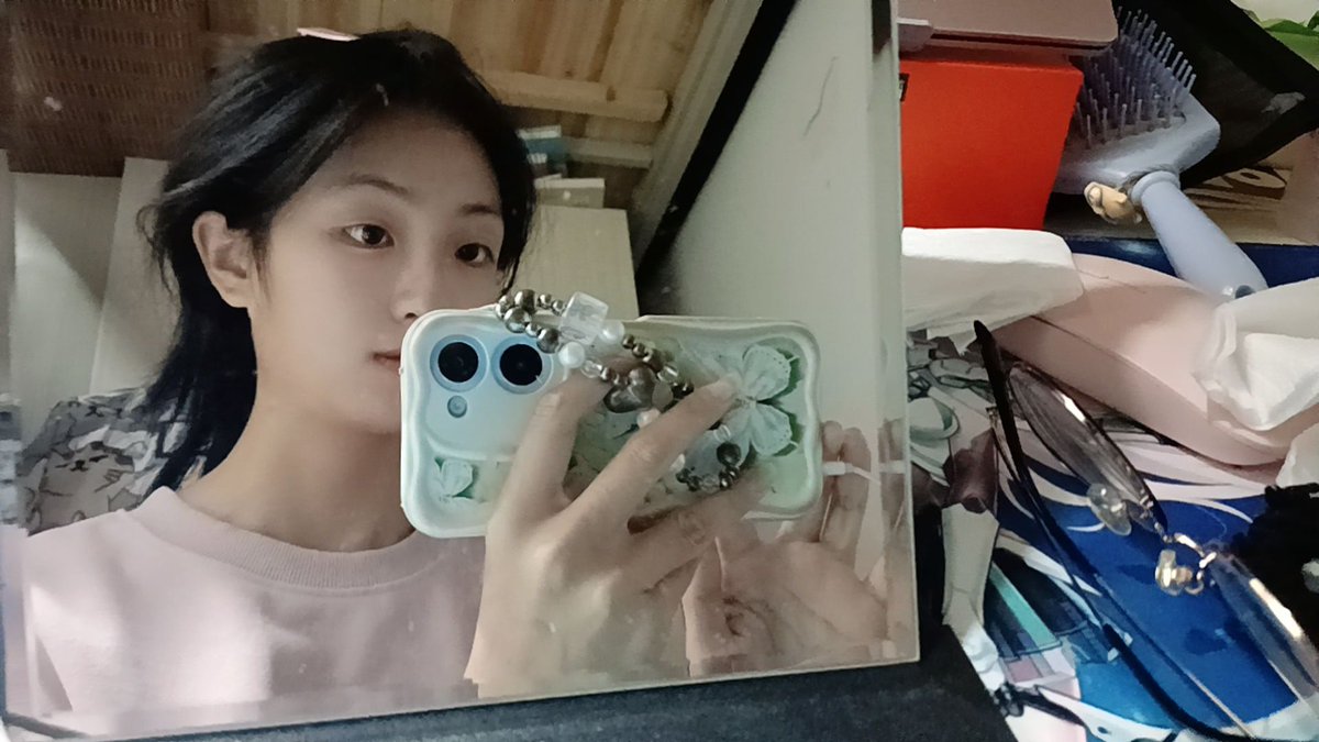 keb6y's tweet photo. 承认不勇敢，你能不能别离开。 https://t.co/8W5Mec5vIk
