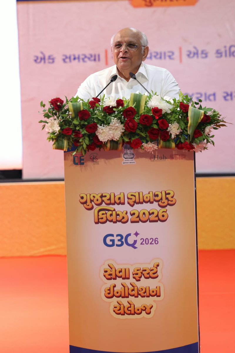 CMOGuj's tweet photo. મુખ્યમંત્રીશ્રીએ આ સ્પર્ધાઓને વિદ્યાર્થીકાળમાં અભ્યાસ અને કારકિર્દી ઘડતર સાથે સમાજ પ્રત્યેની જવાબદારી નિભાવવાનો ઉત્તમ અવસર ગણાવતાં જણાવ્યું હતું કે, અનેક નાગરિકો સરકારી યોજનાઓ, તેના માટેની પાત્રતા અને પ્રકિયા અંગે પૂરતી માહિતીના અભાવે લાભથી વંચિત રહી જાય છે, ત્યારે વિદ્યાર્થીઓ ‘યોજના દૂત’ બનીને જરૂરિયાતમંદ લોકો સુધી યોગ્ય માહિતી પહોંચાડી શકે છે.

મુખ્યમંત્રીશ્રીએ સૌ વિદ્યાર્થીઓને જ્ઞાન સાથે શિક્ષણ, સ્પર્ધા અને સરકારી યોજનાઓના લાભો અંગે જાગૃતિનો સમન્વય ધરાવતી G3Q તેમજ સમાજ અને વ્યવસ્થામાં પડતી મુશ્કેલીઓના નવીન અને વ્યવહારુ ઉકેલો શોધવા માટે હેકાથોન જેવા પ્રયાસો યુવાનોને પોતાની સર્જનાત્મકતા અને ટેક્નોલોજીનો ઉપયોગ કરવાની તક પૂરી પાડતી SFIC સ્પર્ધામાં સહભાગી થવા ઉપરાંત માનનીય વડાપ્રધાનશ્રીની 25 વર્ષની જાહેર જીવનની સેવા સાધના સંદર્ભમાં યોજાનારા ‘સેવા સંકલ્પ અભિયાન’માં પણ સક્રિયપણે જોડાવા અનુરોધ કર્યો હતો.
#SevaSankalpAbhiyan