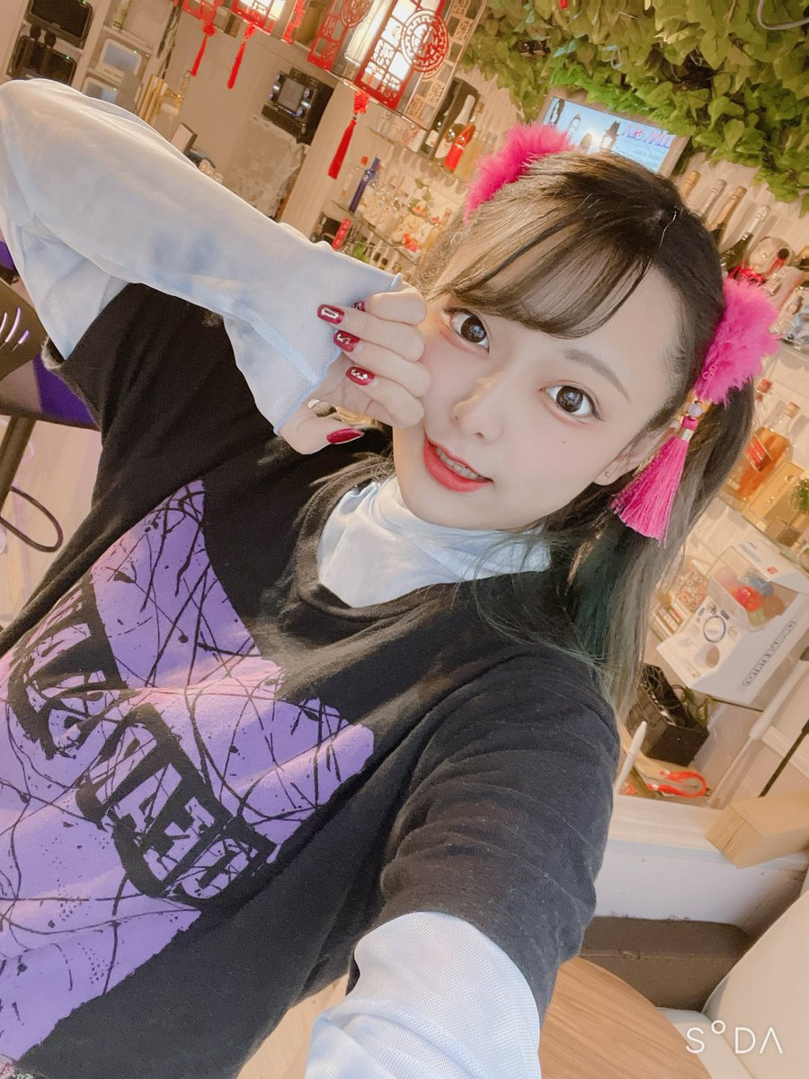 MINA37_voice's tweet photo. 今年も無事誕生日を迎えました🤩
温泉を愛する薩摩おごじょです！

→鹿児島の企業さんともっと絡む！
→販売される音声作品/ゲームなどに出演する
→YouTubeに朗読を投稿する

この3つを目標に頑張ります🎤
よろしくお願いします🍀

釣りとLUNASEAとホークスも好き😘

#新人声優 #ナレーター #鹿児島 https://t.co/UhRh4XAL17