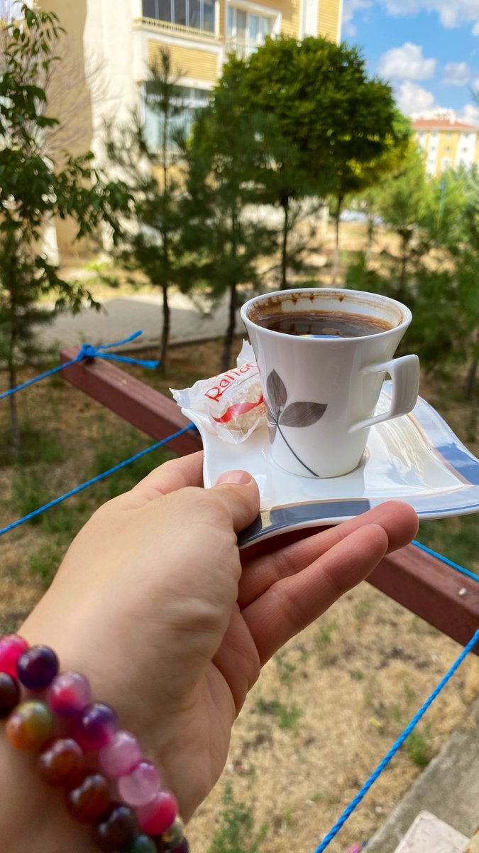 fikriyekocakk's tweet photo. Belki sıradaki şeyler güzel şeylerdir 🌸🤲 https://t.co/IFY73M70iV