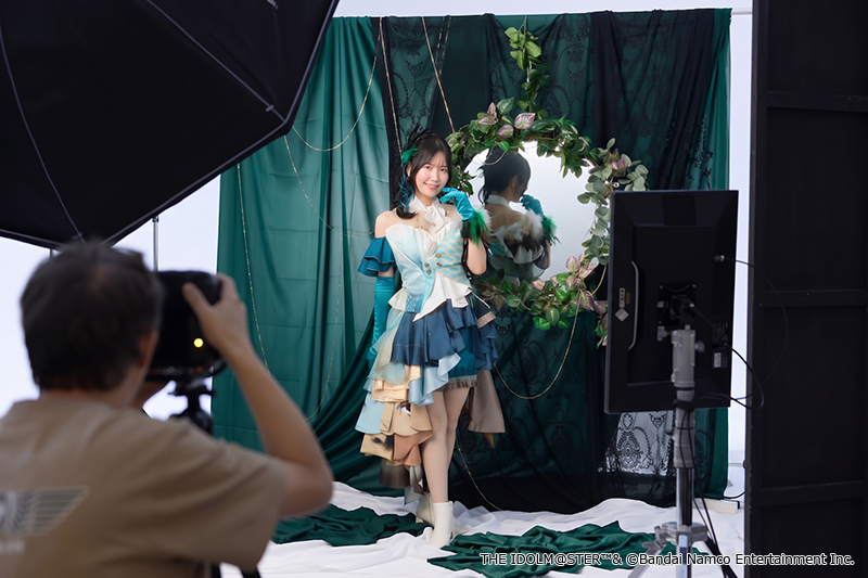 shinyc_official's tweet photo. 🚀shiny, the first REFRAC7IONS " Still blue "
┆🔷公式グッズ事前販売ファイナル🔷┆

パンフ撮影時のオフショットを公開📷

「PJ: REFRAC7IONS」のユニット衣装姿の
キャスト28名の撮りおろし写真を掲載✨

🌏受注は10/4(日)まで
https://t.co/JunNaWy5u3

#シャニマス_リフラクションズライブ https://t.co/G9oGxMh5GL