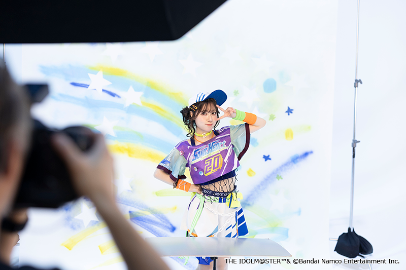 shinyc_official's tweet photo. 🚀shiny, the first REFRAC7IONS " Still blue "
┆🔷公式グッズ事前販売ファイナル🔷┆

パンフ撮影時のオフショットを公開📷

「PJ: REFRAC7IONS」のユニット衣装姿の
キャスト28名の撮りおろし写真を掲載✨

🌏受注は10/4(日)まで
https://t.co/JunNaWy5u3

#シャニマス_リフラクションズライブ https://t.co/G9oGxMh5GL