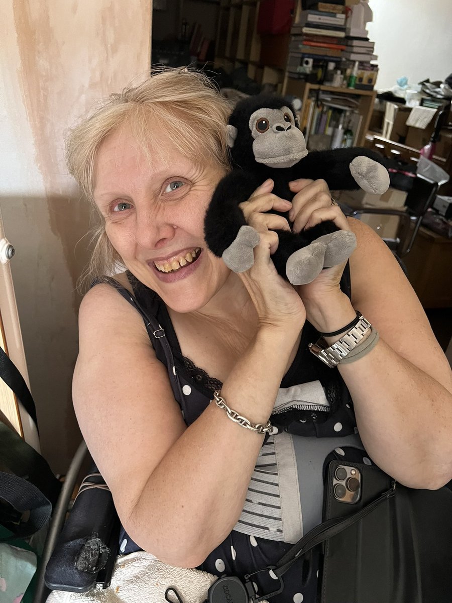 GorillaManFitn1's tweet photo. Gloria meets Vee!
Our very own Gorilla mascot from WWF got to meet Vee Anthony yesterday afternoon for herworkout! 💪
#GorillaMan2 #GorillaTraining #WorkoutMotivation #FitnessJourney #NoExcuses #KeepPushing #StayStrong #AfternoonWorkout #TrainingDay #FitnessMotivation #WWF https://t.co/qjwsLaxehw