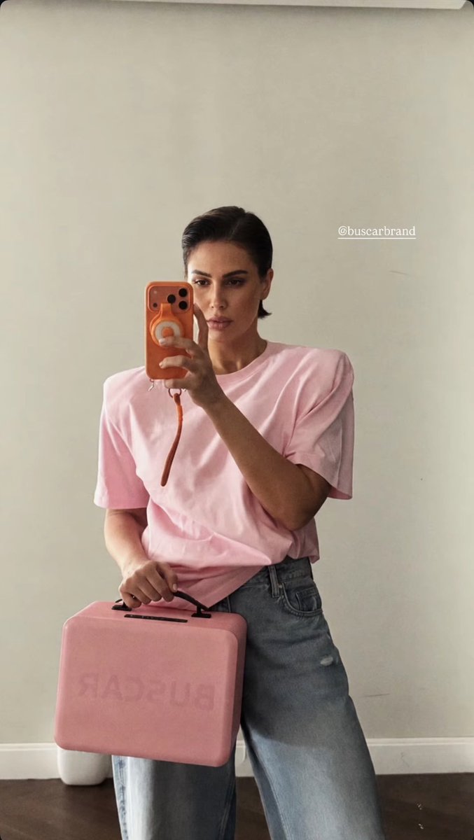 Buscarbrand's tweet photo. A BUSCAR moment, captured by Sara. ���� https://t.co/TDvcK4EzIn