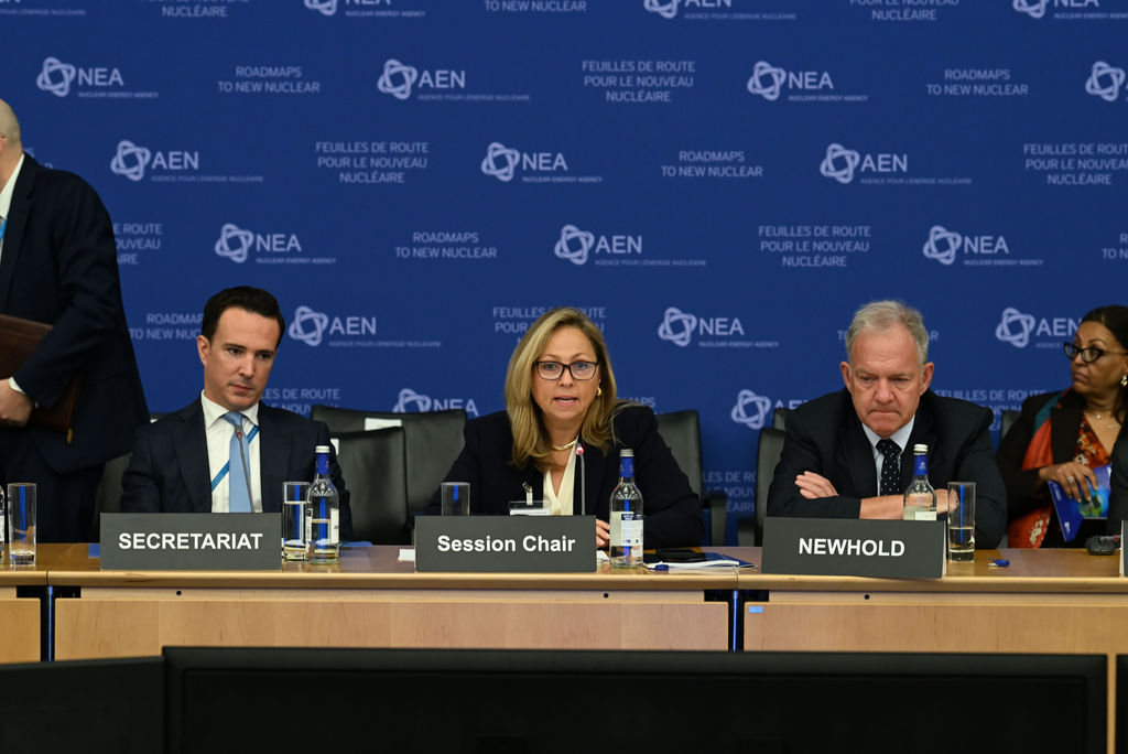 OECD_NEA's tweet photo. Day 2 at #RoadmapsToNewNuclear started with an address from Paul Dabbar, Deputy Secretary, @CommerceGov 🎙️

On the agenda today:
🏗️ Nuclear construction
💵 International developmental finance for emerging economies
🙋‍♀️ Special presentation by the Young Professionals Delegation https://t.co/7T3T5PFHHg