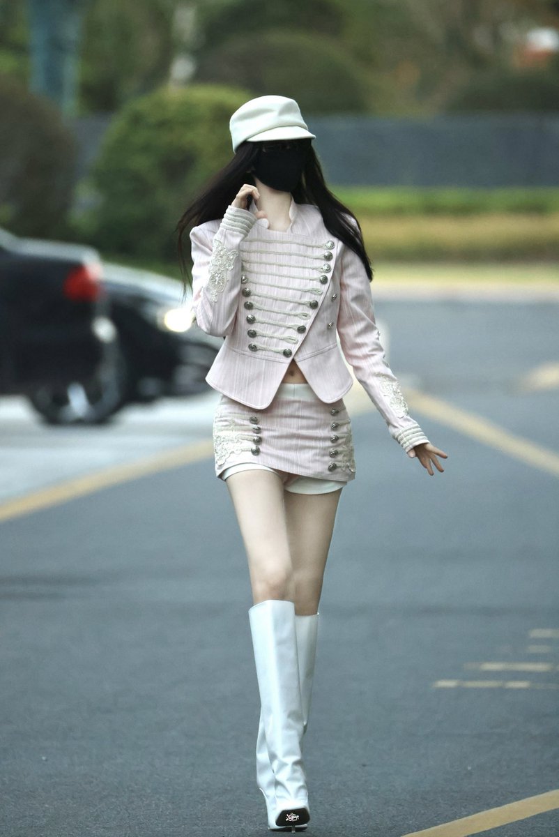 lollipop_p26021's tweet photo. 少女暴君⚔️

#RoadtoSuccess #LinWanxing #灿如繁星 #林晚星  #虞书欣 https://t.co/HFCKlhLdRZ