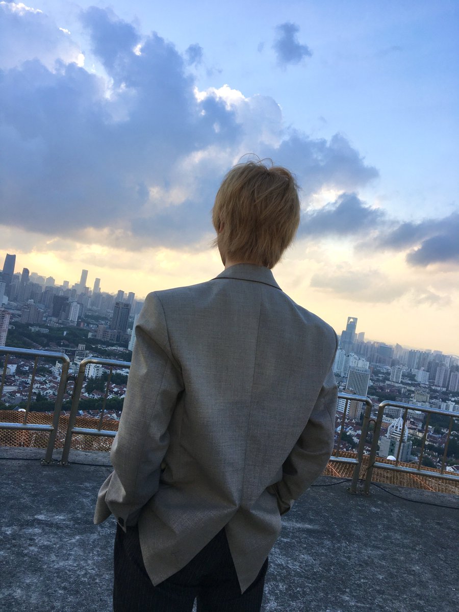 CYE_MEMBERS7's tweet photo. 눈을 감아라가 아니라 눈을 뜨라고?! 음악 맛집 클유아 또 일냈다 Open Your Eyes 많관부♥

#장여준 #JANGYEOJUN
#CLOSEYOUREYES #클로즈유어아이즈
#CYE #클유아 https://t.co/Xzb28M4S2p
