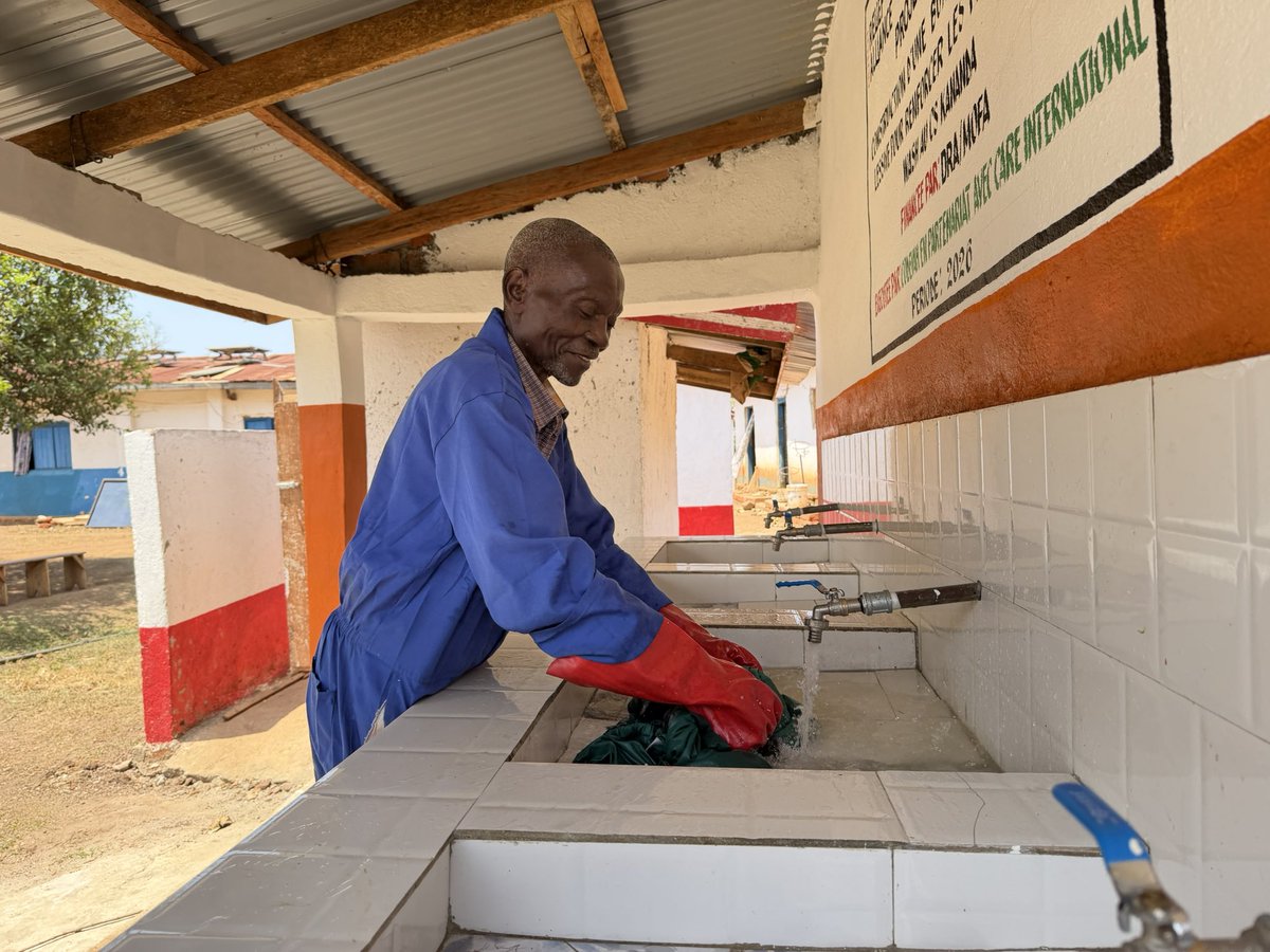 codevah's tweet photo. A Kananda, dans le territoire de #Fizi, @codevah a construit une buanderie équipée de 4 bacs de lessive au Centre de Santé, contribuant au renforcement de la #PCI et à l’amélioration des conditions d’hygiène pour des soins plus sûrs.
#care https://t.co/vXIaoT3lE0