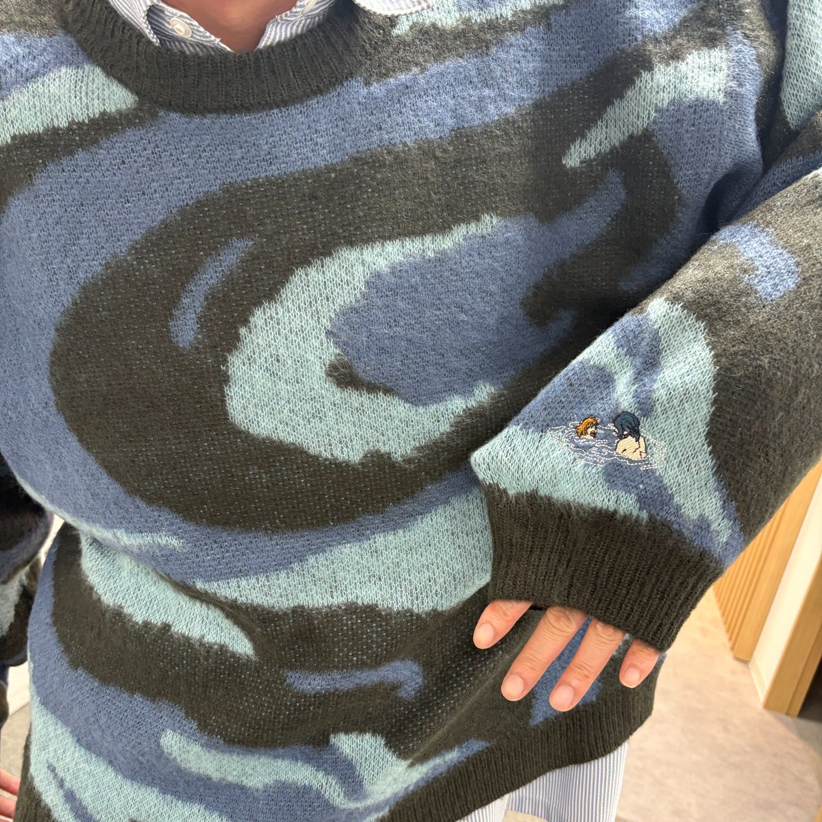 SHIHEILIN's tweet photo. CHAINSAWMANCLOSETのアパレル、今日から発売です！
めっちゃ素敵なタペストリー‼️
服もこだわって作ってくれています。
池袋パルコで10/4までやってるので、シルバーウィーク、ぜひ覗いてみてください〜！
#CHAINSAWMANCLOSET https://t.co/qEyxaQv5mk
